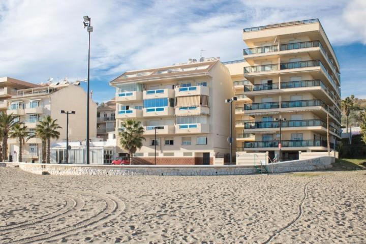Paradise Suites La Cubana Beach Fuengirola Bagian luar foto