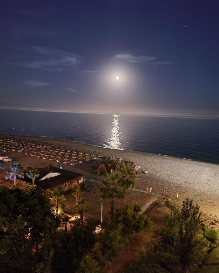 Paradise Suites La Cubana Beach Fuengirola Bagian luar foto